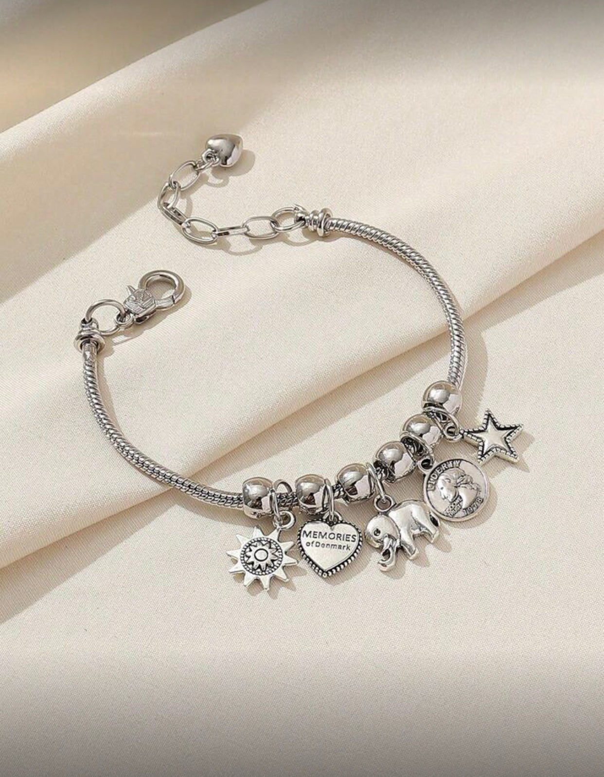 1pc Lucky Charm Beaded Bracelet with Elephant, Star, Heart & Circle Charms – Star Pendant Necklace for Women