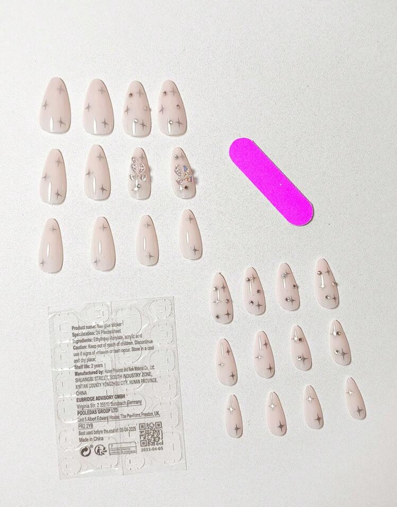 24pcs Elegant French Fake Nails – Almond Shape with Bows & Stars - DI6006