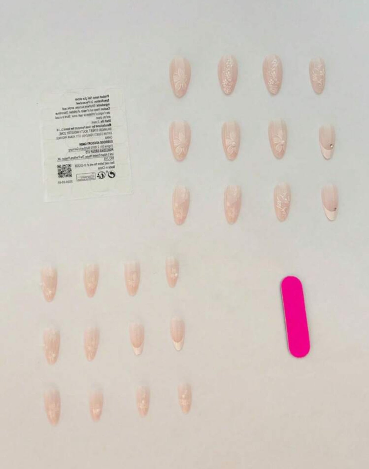 24pcs White Lace Press-On Nails Set – Glossy Artificial Nails with Gel Glue & Nail File - DI6042 - DI6046