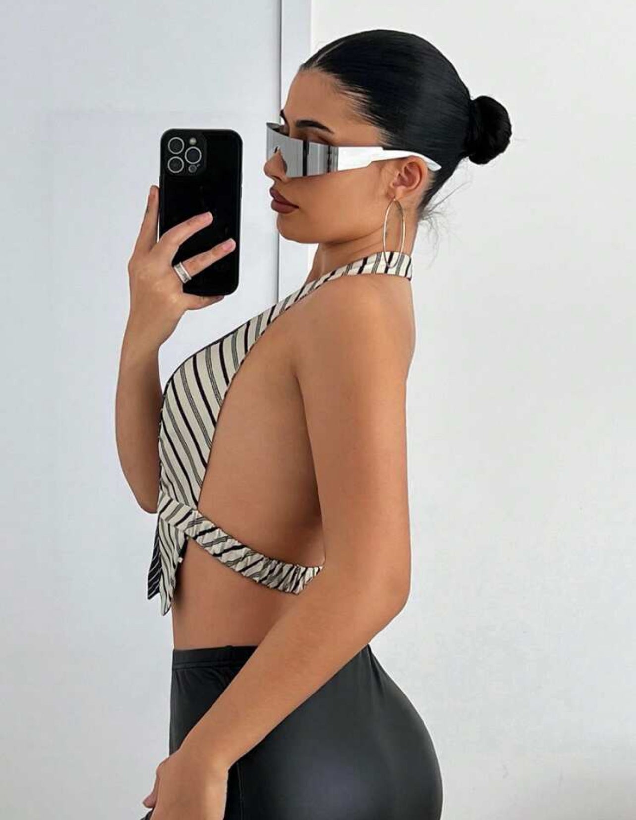 SHEIN ICON Women’s Graphic Dancer Print Crop Top – Cut-Out Waist & Open Back