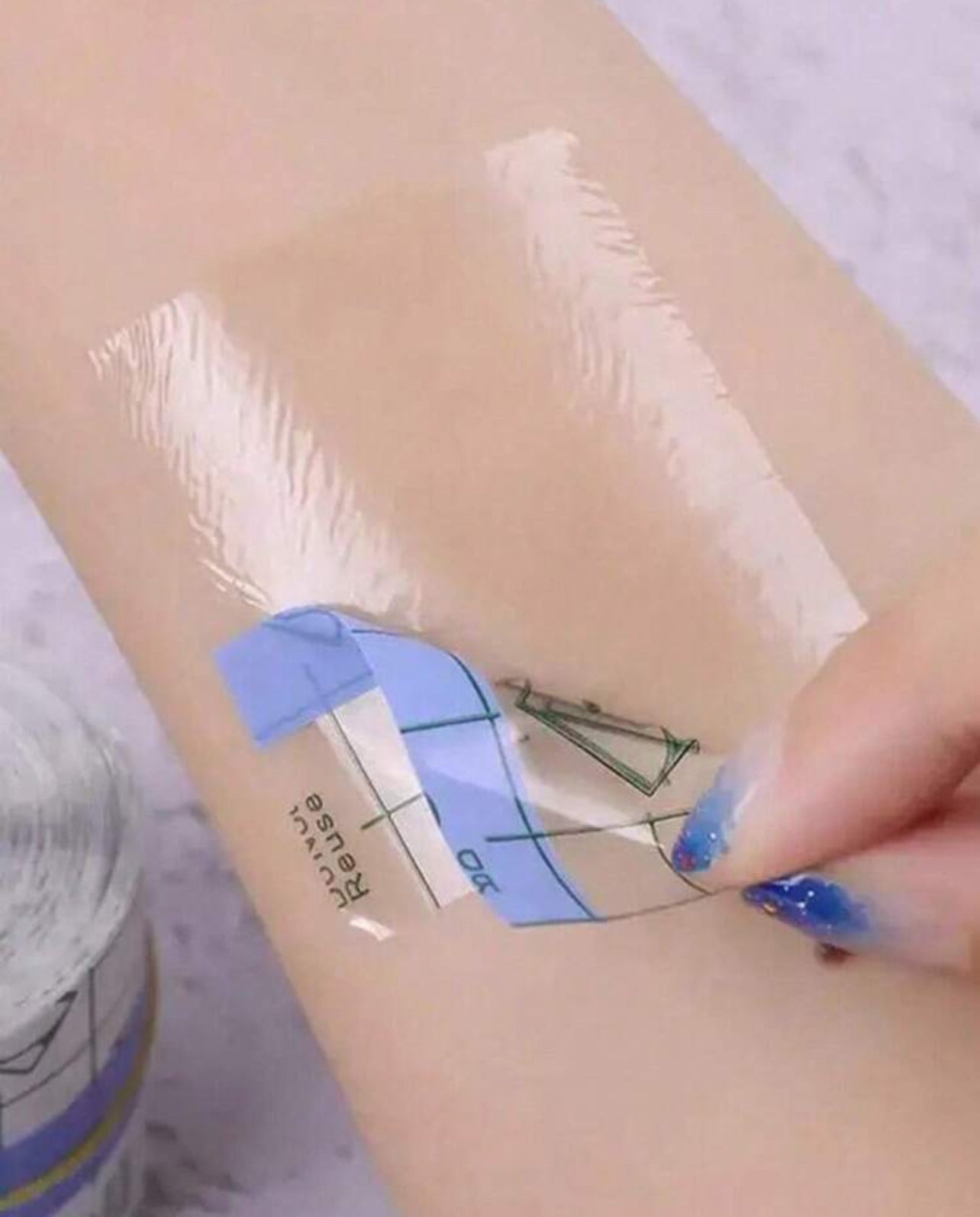 1 Roll Waterproof Adhesive Protective Bandage – 5cm x 2m, For Sports & Tattoo Healing