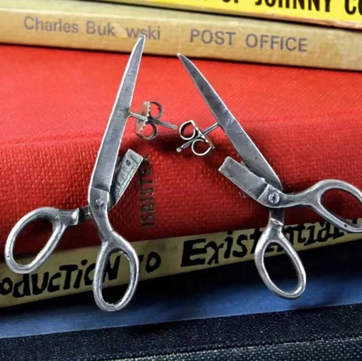Vintage Scissor Shaped Earrings for Women – Creative & Unique Design