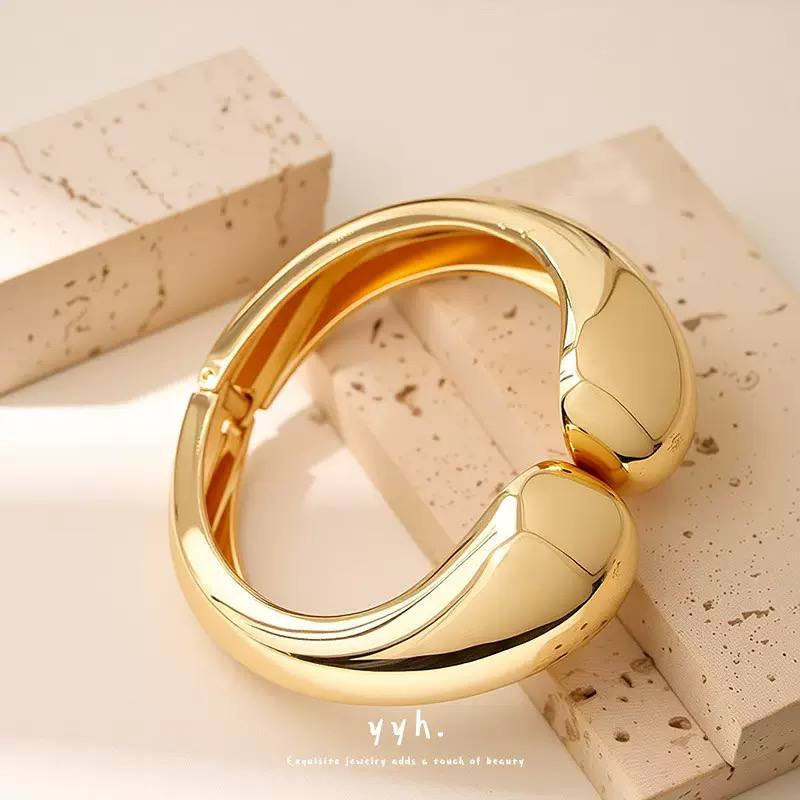Viral Trend Bangle Bracelet – One Size | Chinese Gold Finish S1