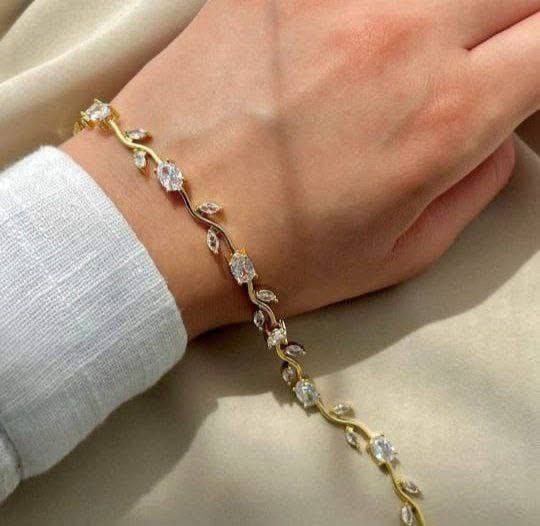 Tulip Trend Bracelet – Chinese Gold Plated with Zircon Stones S1