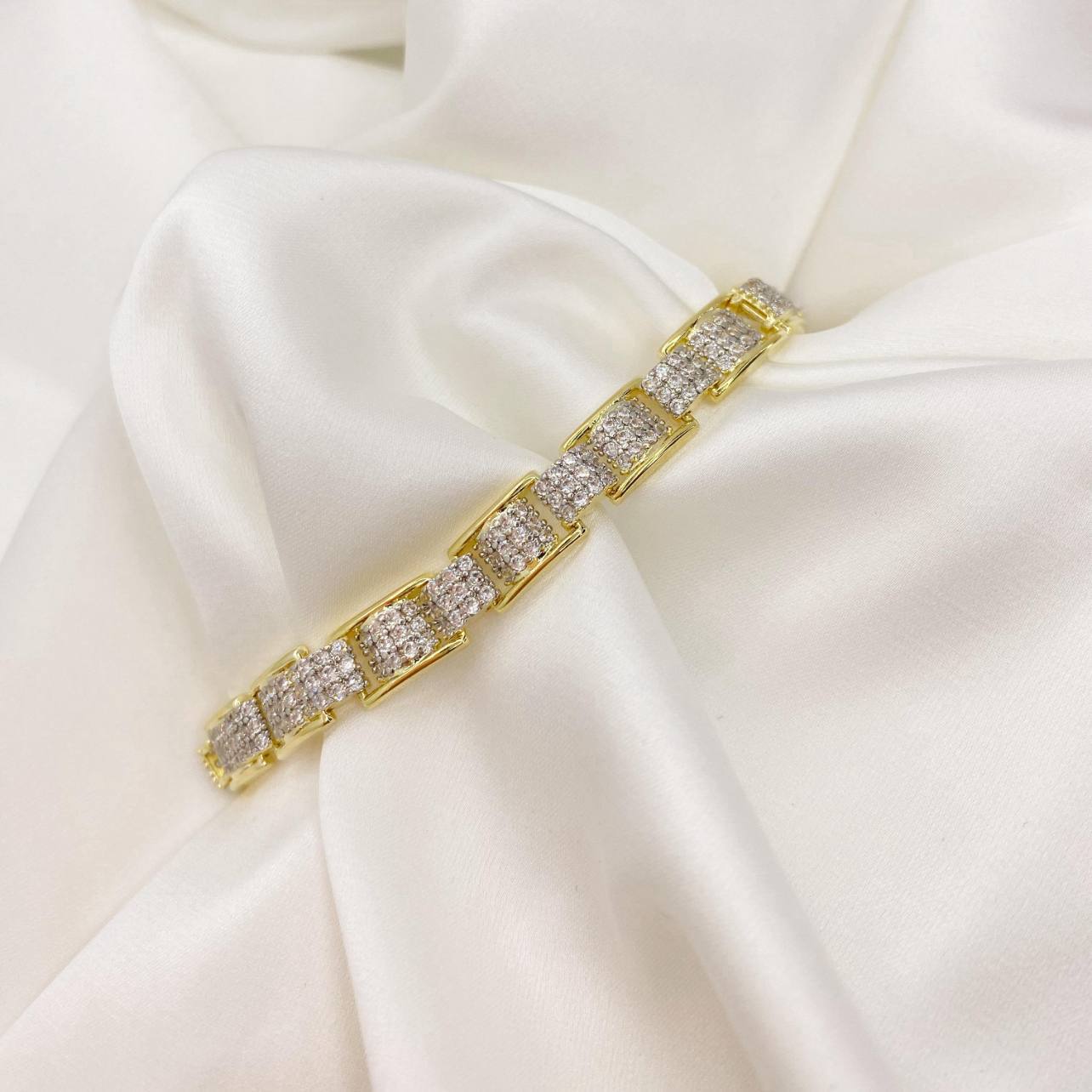 Lazurde Inspired Zircon Bracelet – Gold Plated Elegant Design S1