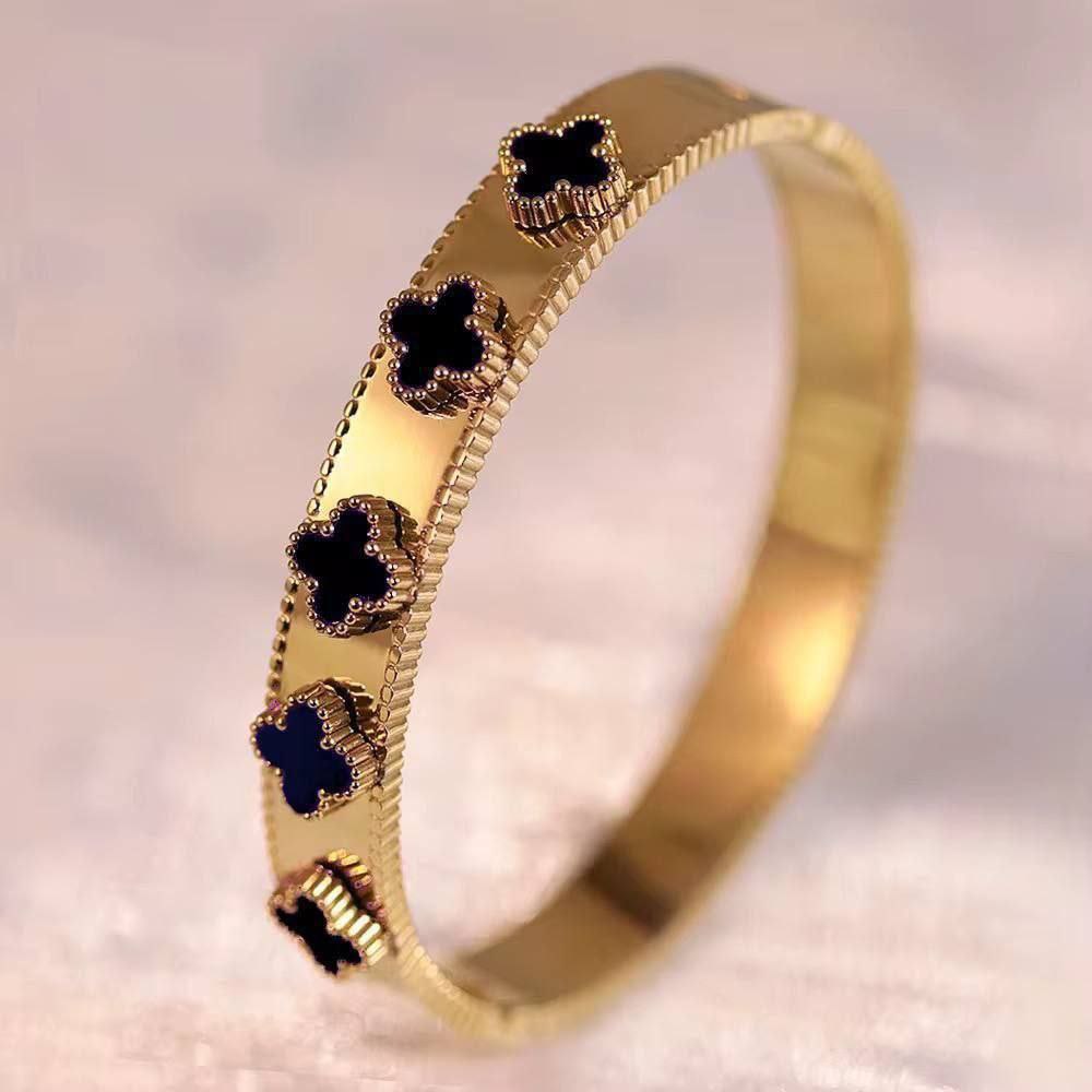 Stainless Steel 750 Pure Bangle S1