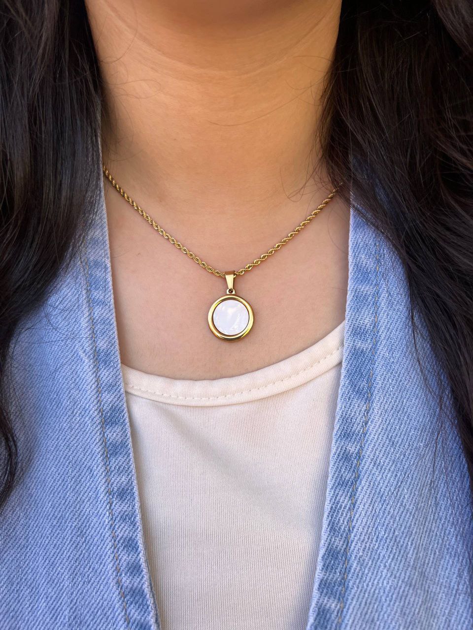 Delicate Stainless Steel Necklace with Shell Design S1