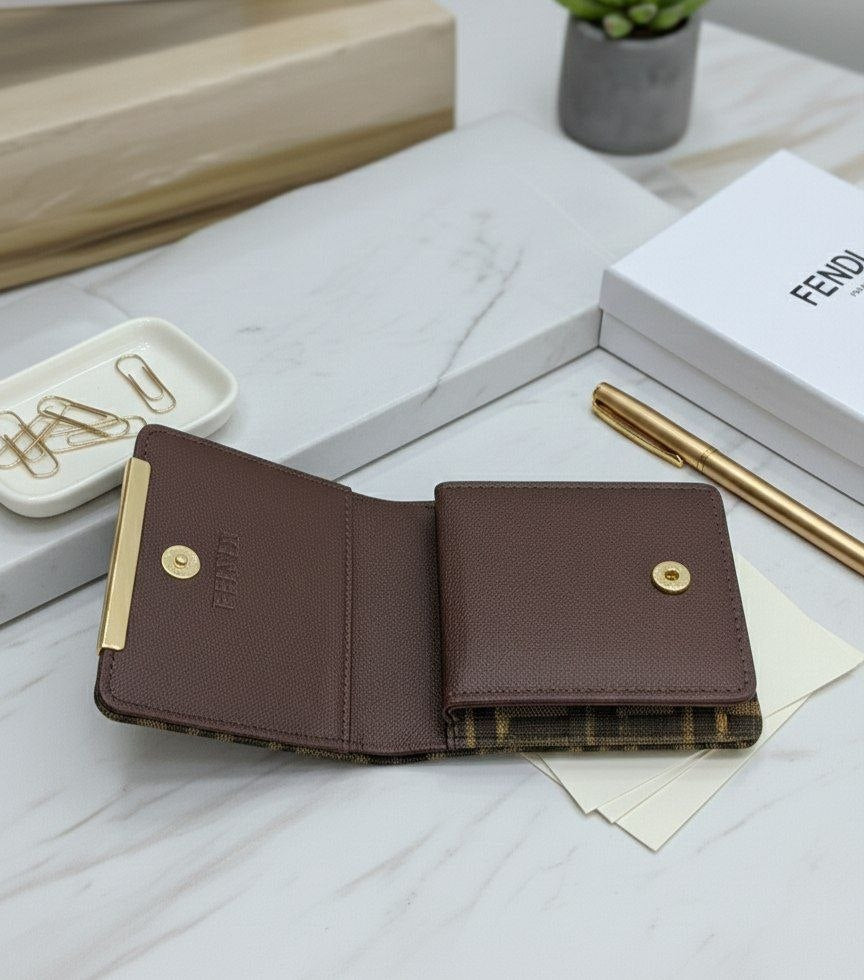 FENDI Leather Wallet – Model R225 S1
