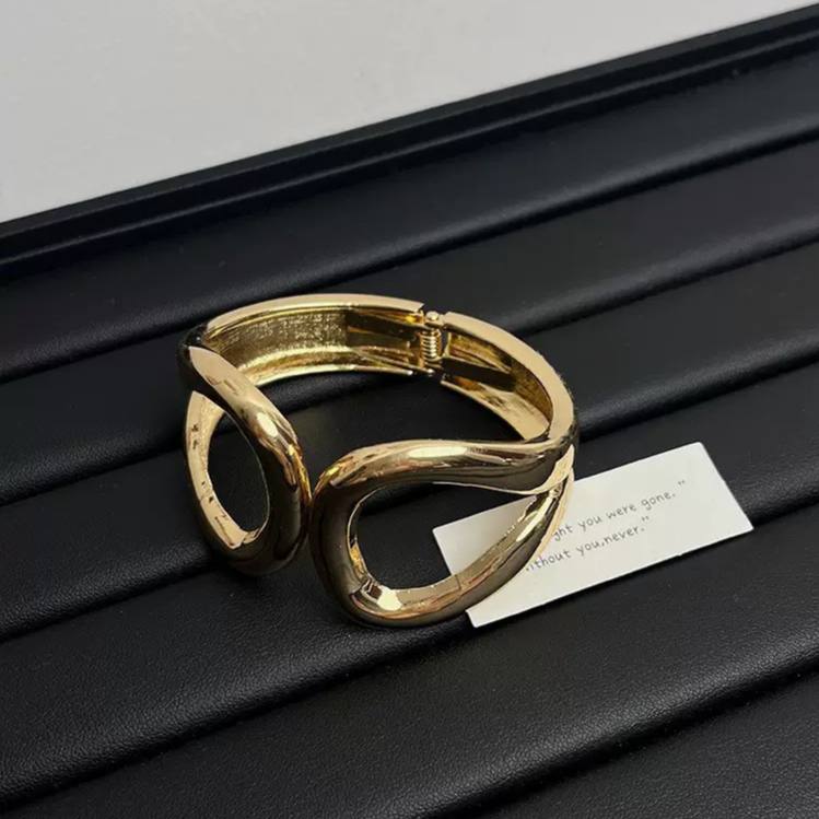 Trendy Shein Style Chinese Gold Bracelet S1