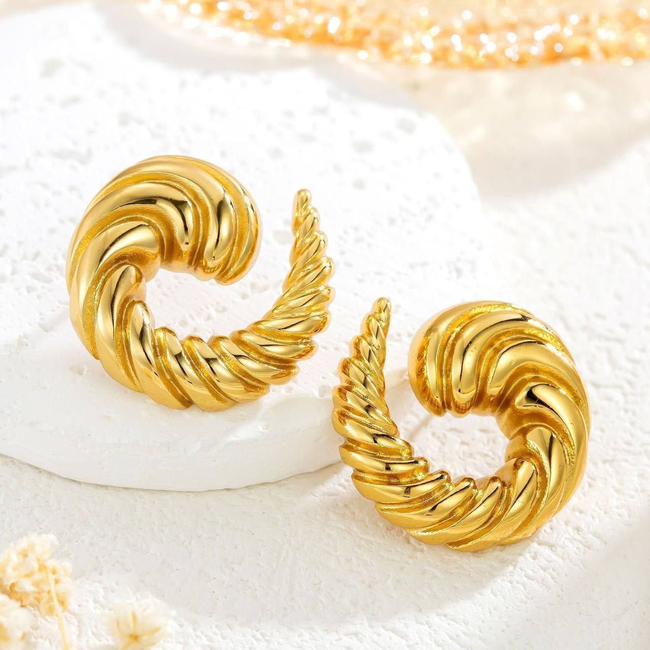 Screw-Back Hoop Earring – Pure 316 Stainless Steel S1