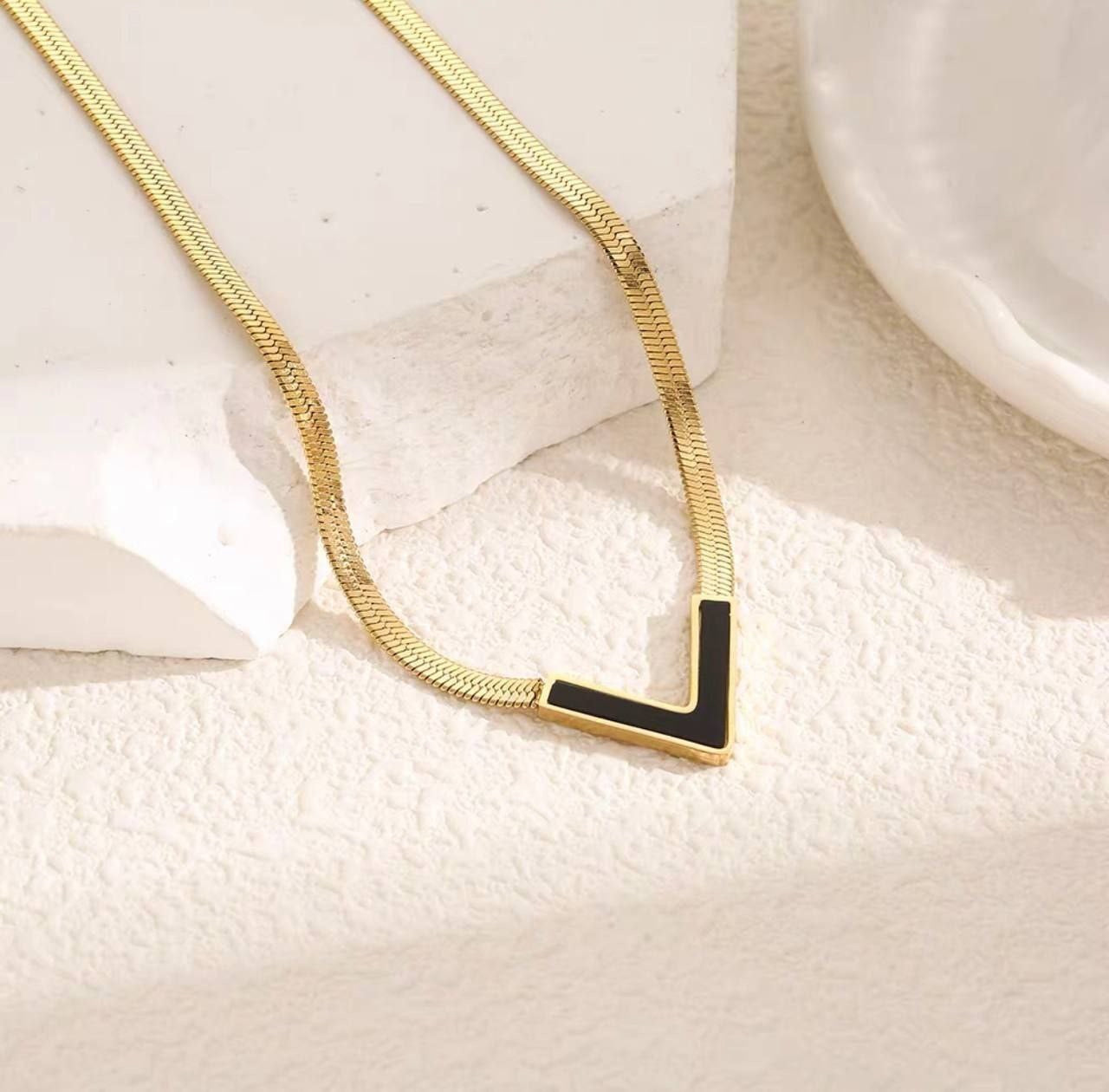 V Snake Back Necklace – Pure 316 Stainless Steel S1