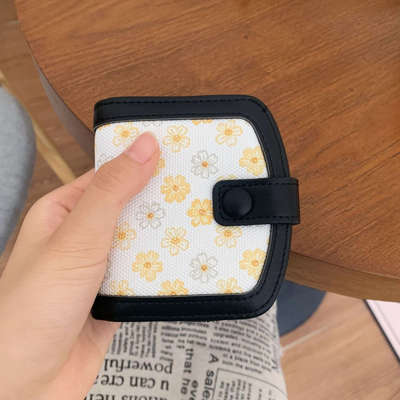 BloomCharm Wallet – Trendy Floral Elegance S1  Code :1-2