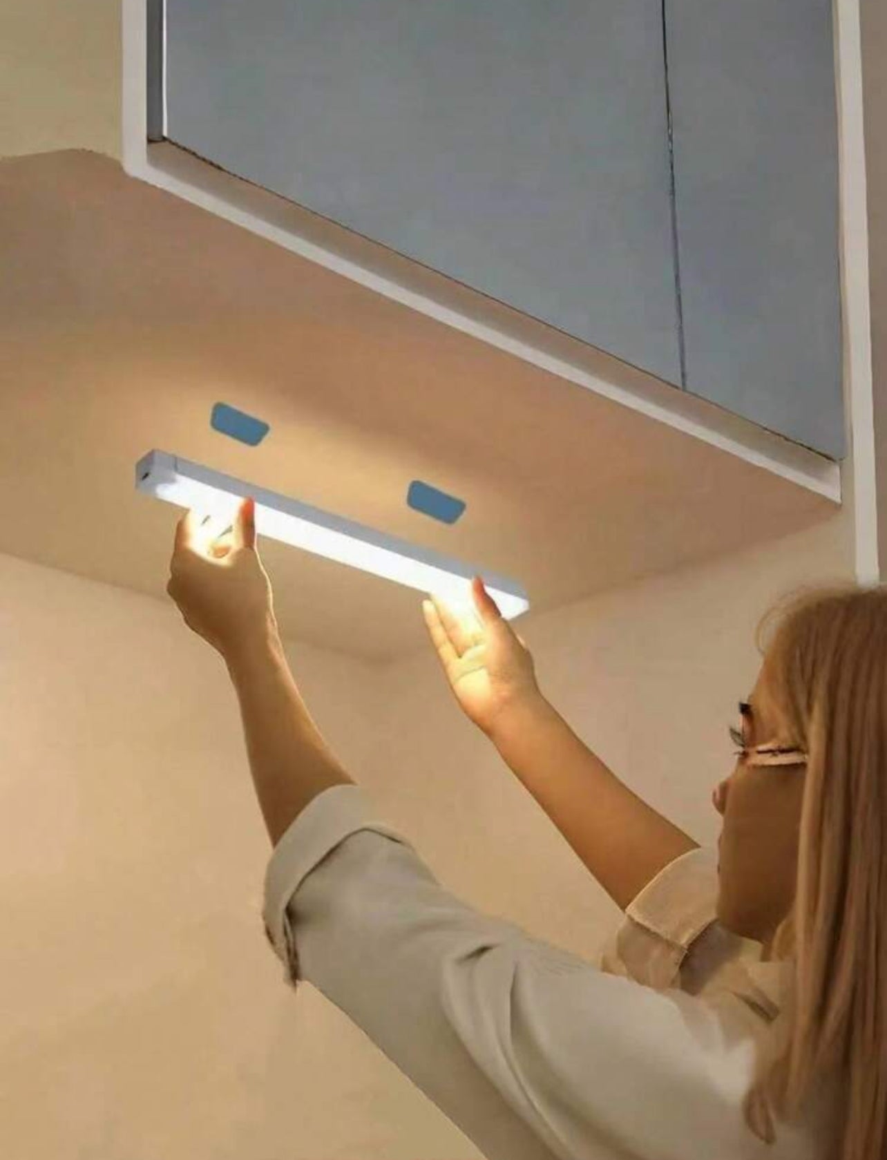 Wireless Motion Sensor Night Light – Rechargeable Magnetic LED Lamp for Closet, Drawer, Kitchen, Bedroom