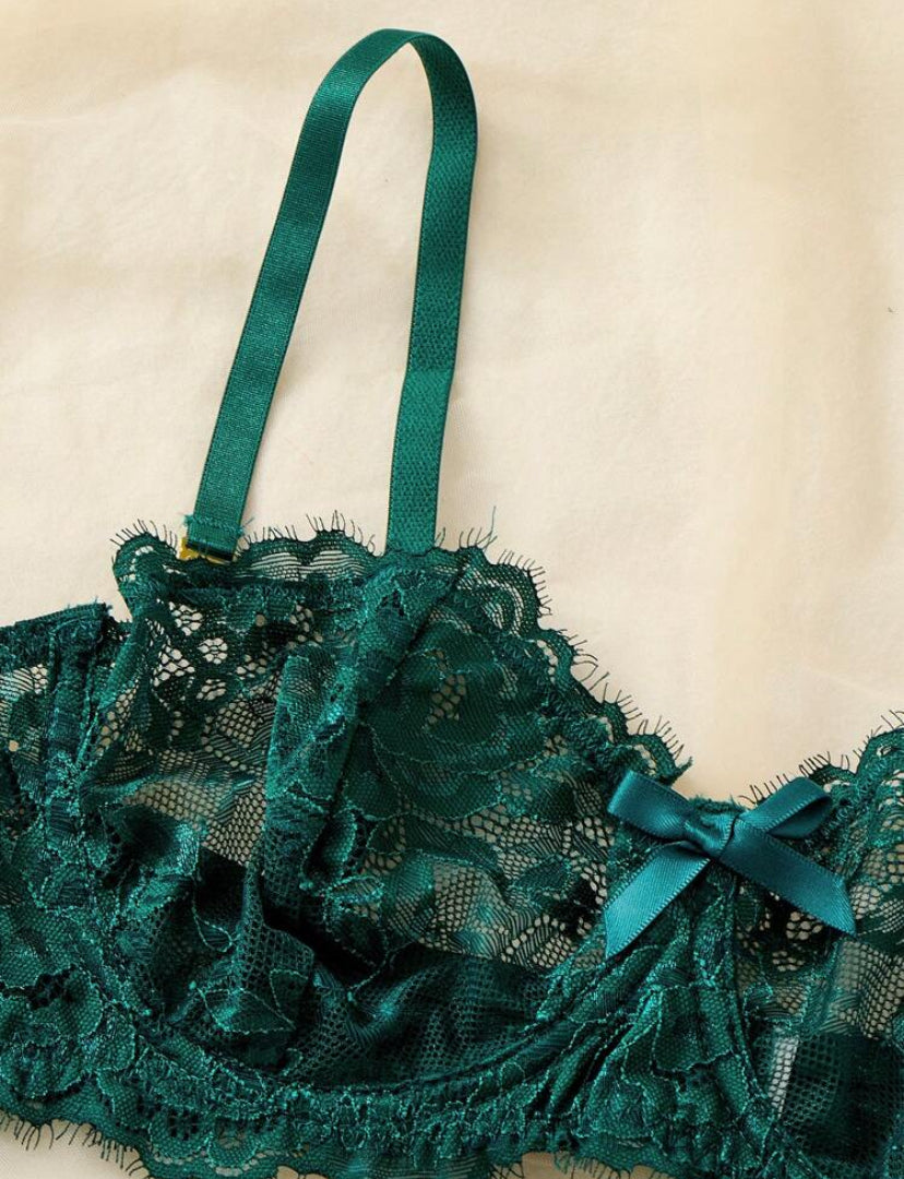 Floral Lace Underwire Bra & Panty Lingerie Set – Sexy Two-Piece Intimates - MH1207