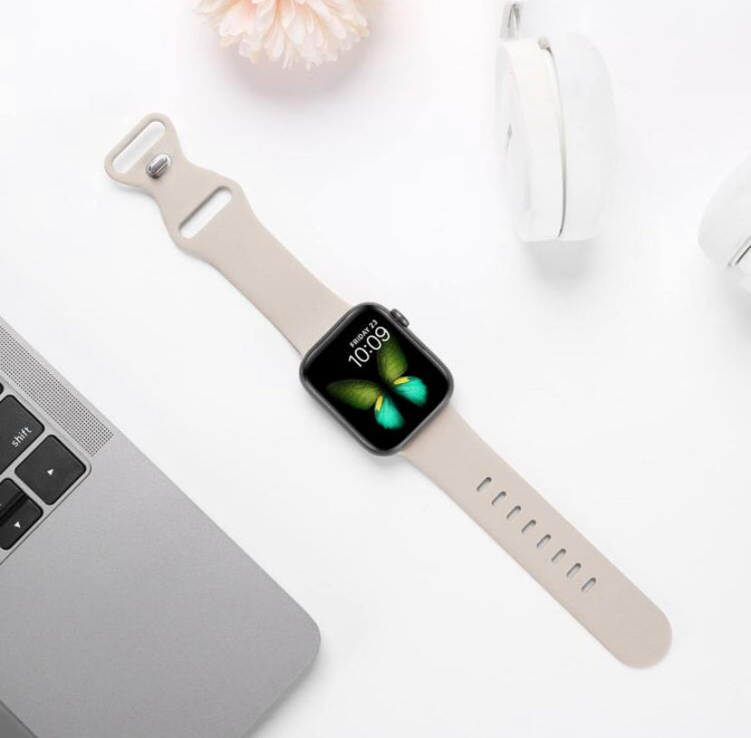 1PC Fashion Casual Silicone Buckle Watch Band – Soft, Comfortable, Waterproof Replacement Strap – Compatible with Apple Watch Ultra, Series SE/8/7/6/5/4/3/2/1 (38mm–49mm)