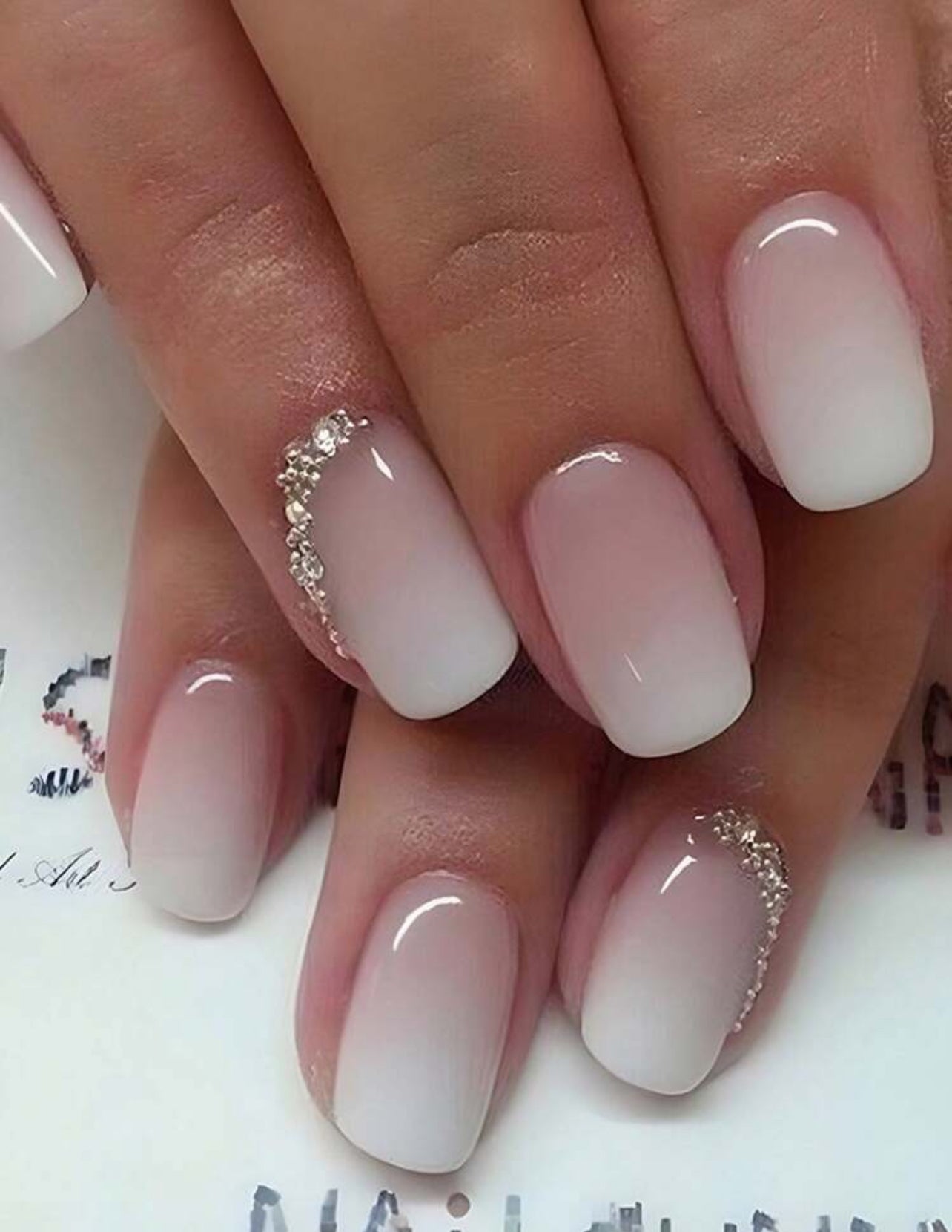 24pcs Gradient Strip Press-On Nails – Full Cover for Women & Girls