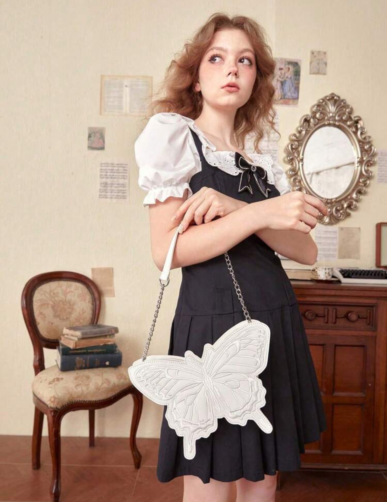 Fairy Wings – Embroidered Bow PU Shoulder Bag (White)