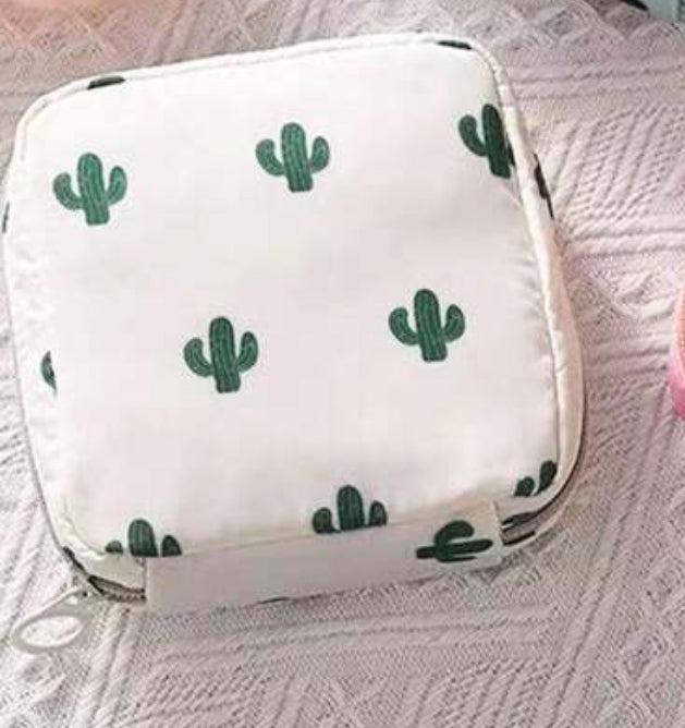 Mini Sanitary Pad Storage Pouch – Cosmetic Organizer with Zipper