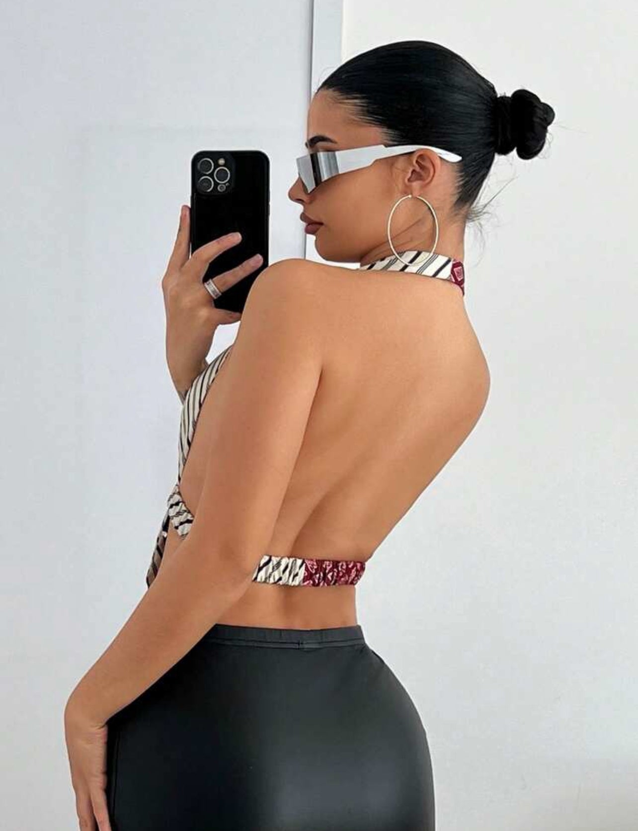 SHEIN ICON Women’s Graphic Dancer Print Crop Top – Cut-Out Waist & Open Back