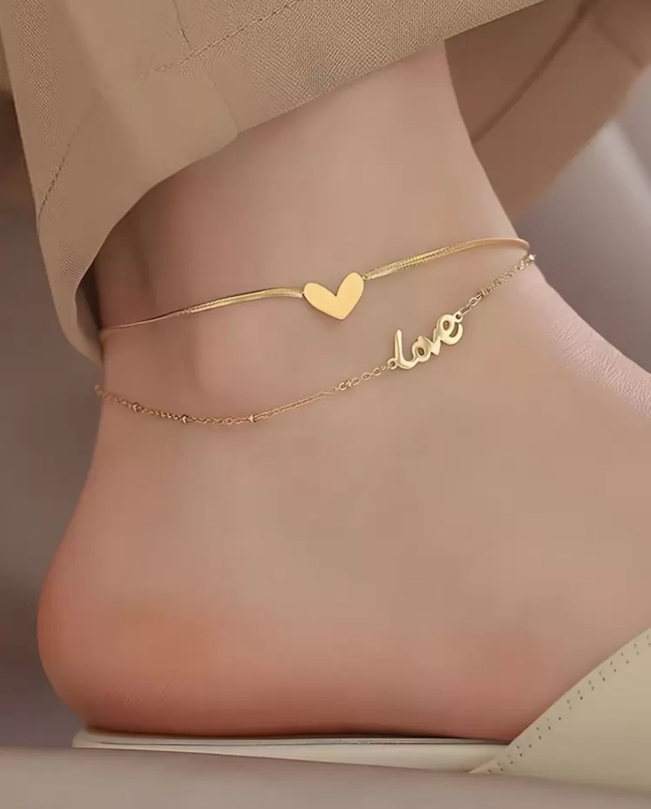 High-Quality Double-Layer “Love” Anklet – Titanium Steel, 18K Gold Plated Letters, Minimalist Design