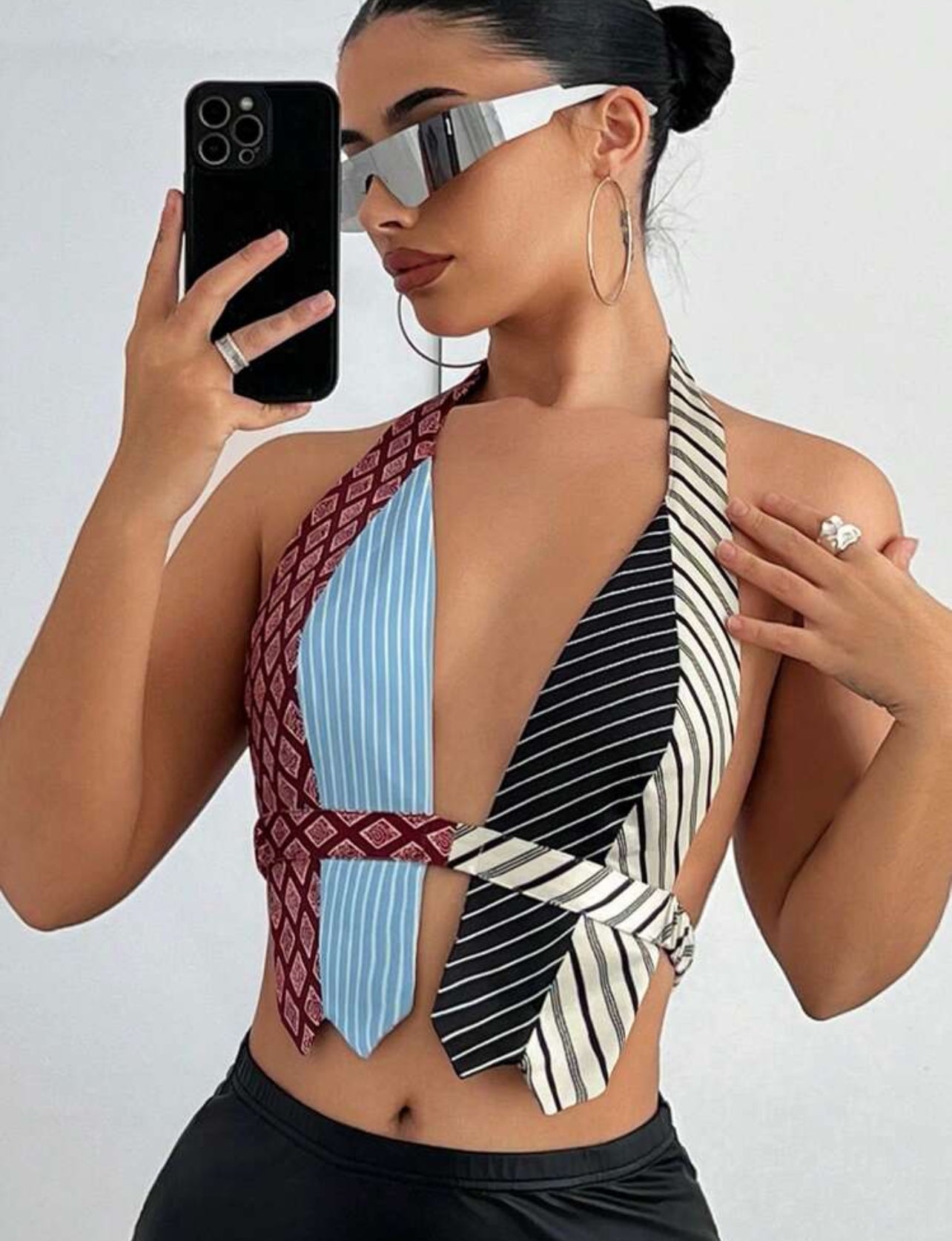 SHEIN ICON Women’s Graphic Dancer Print Crop Top – Cut-Out Waist & Open Back