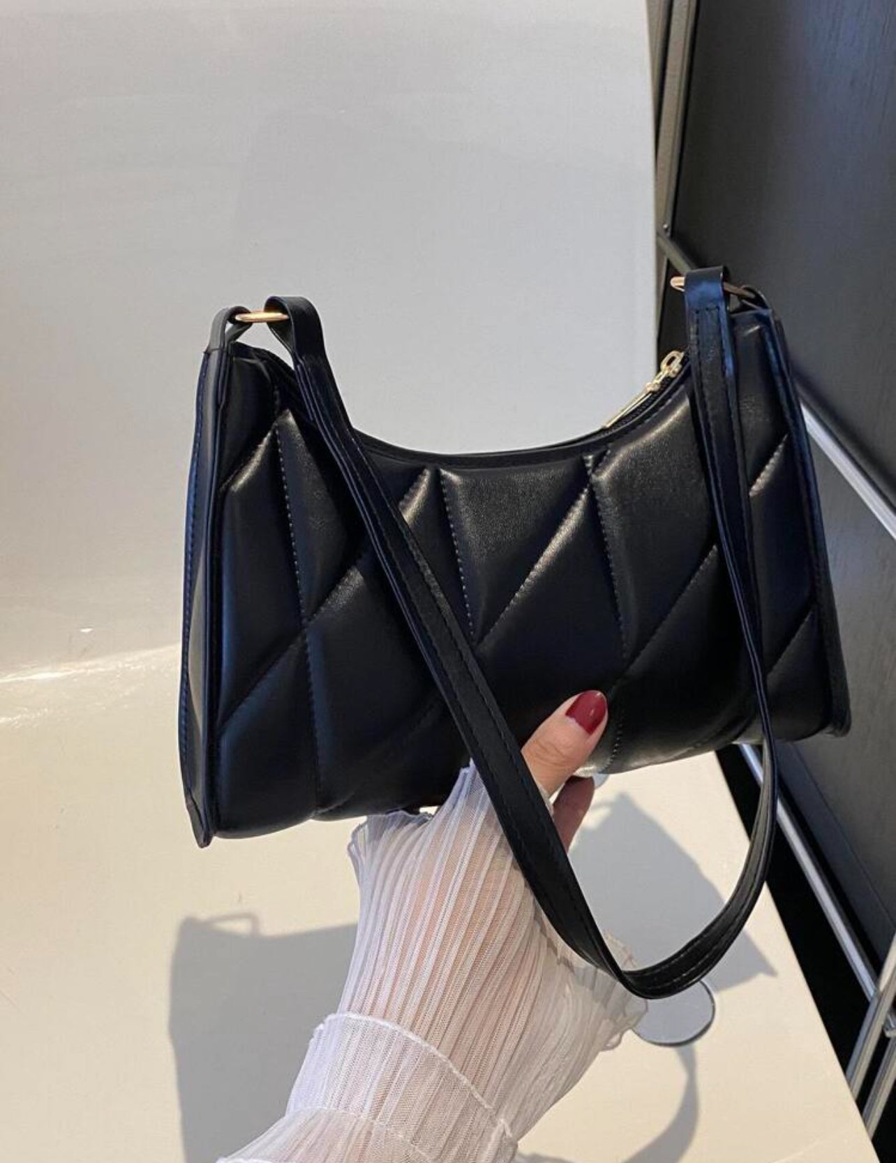 Ellie Square Bag - An Elegant Touch for the Modern Woman