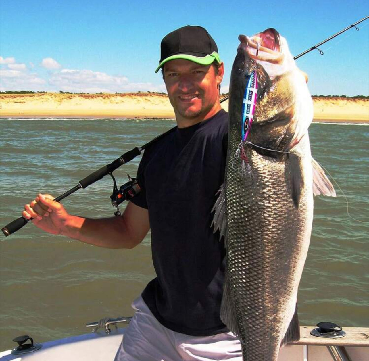 GOTURE Luminous Slow Jig Fishing Lure – Double Hook, with Carry Bag – Ideal for Saltwater Tuna, Yellowfin, Kingfish & Bluefin