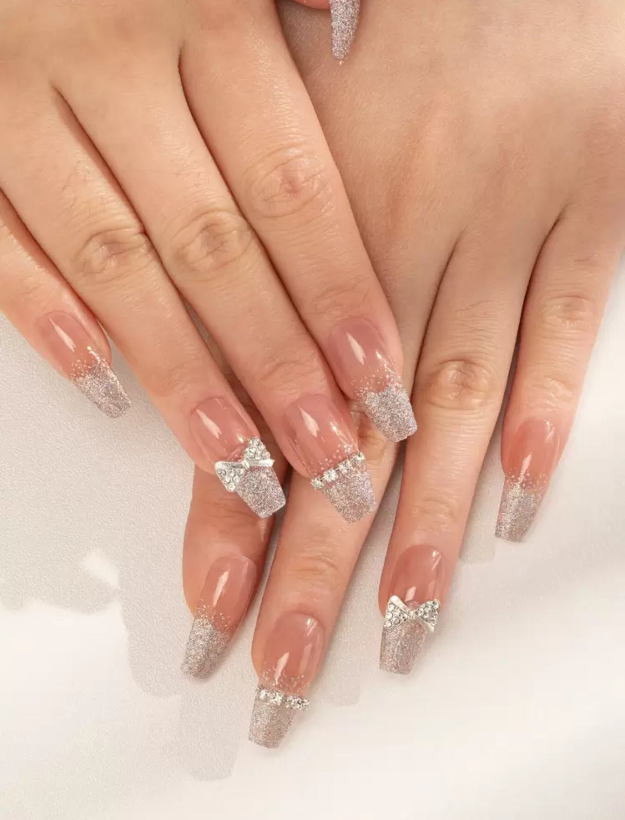 24pcs Long Glossy Rhinestone Bow Press-On Nails Set – 3D Strass Design with Nail File & Adhesive - DI6017 - DI6020