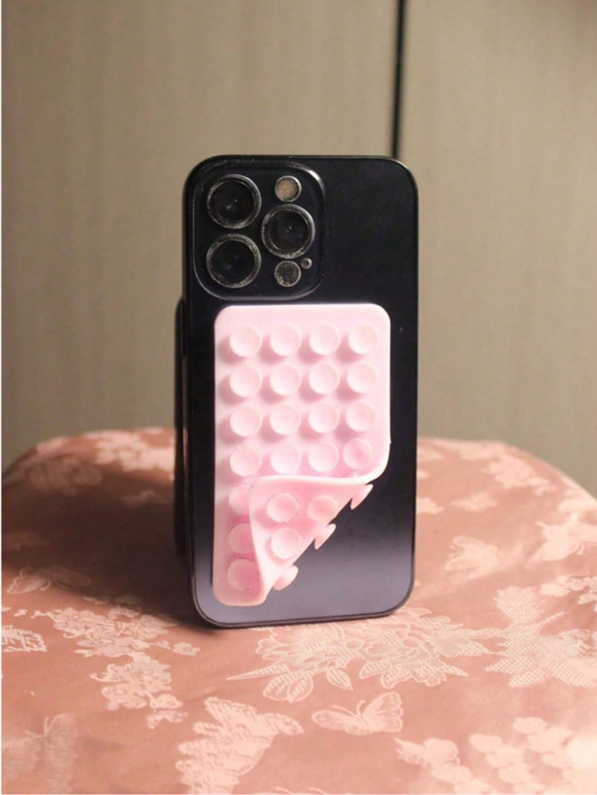 Square Silicone Suction Cup Phone Holder – Pink (1 Piece)