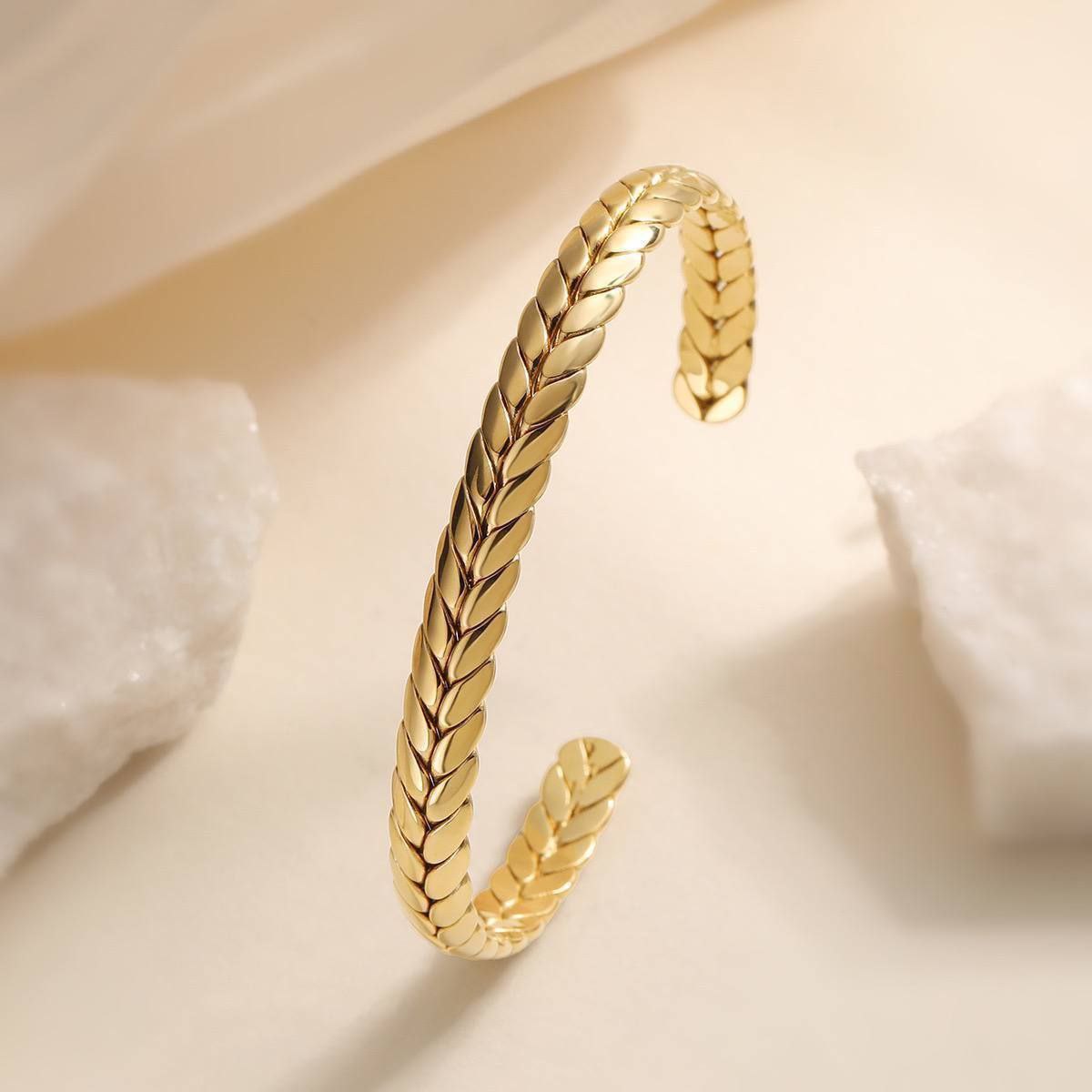 Elegant Gold Stainless Steel S1