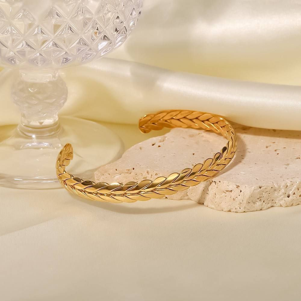 Elegant Gold Stainless Steel S1