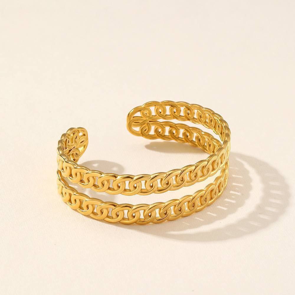 Luxury Gold Stainless Steel Free Size Bracelet
S1