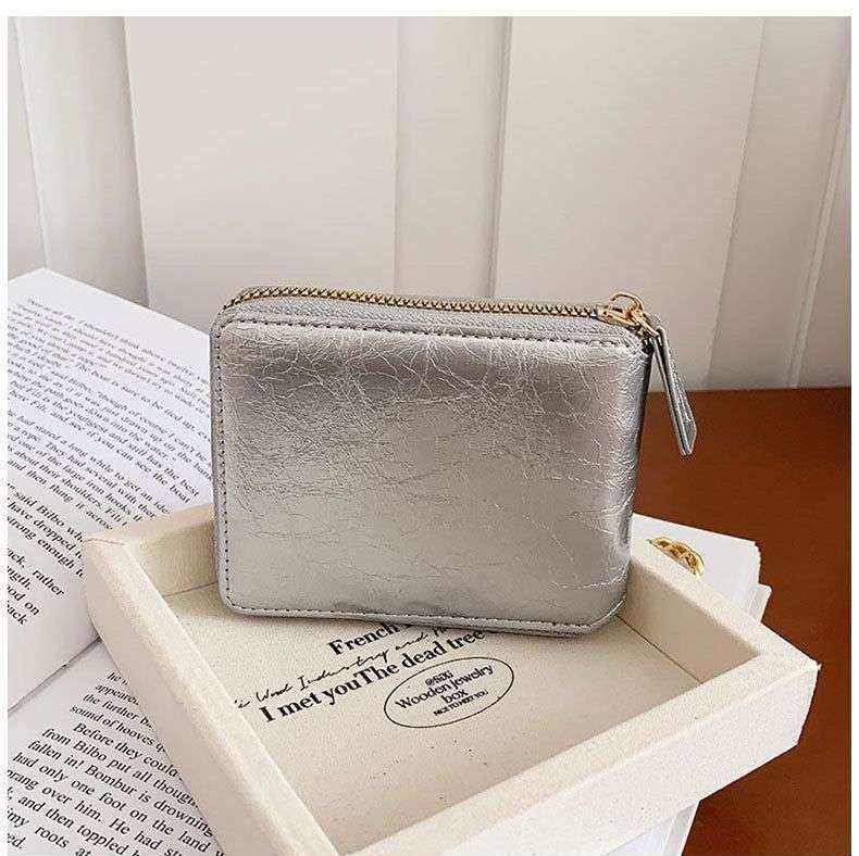 SlimVault – Premium Card Holder