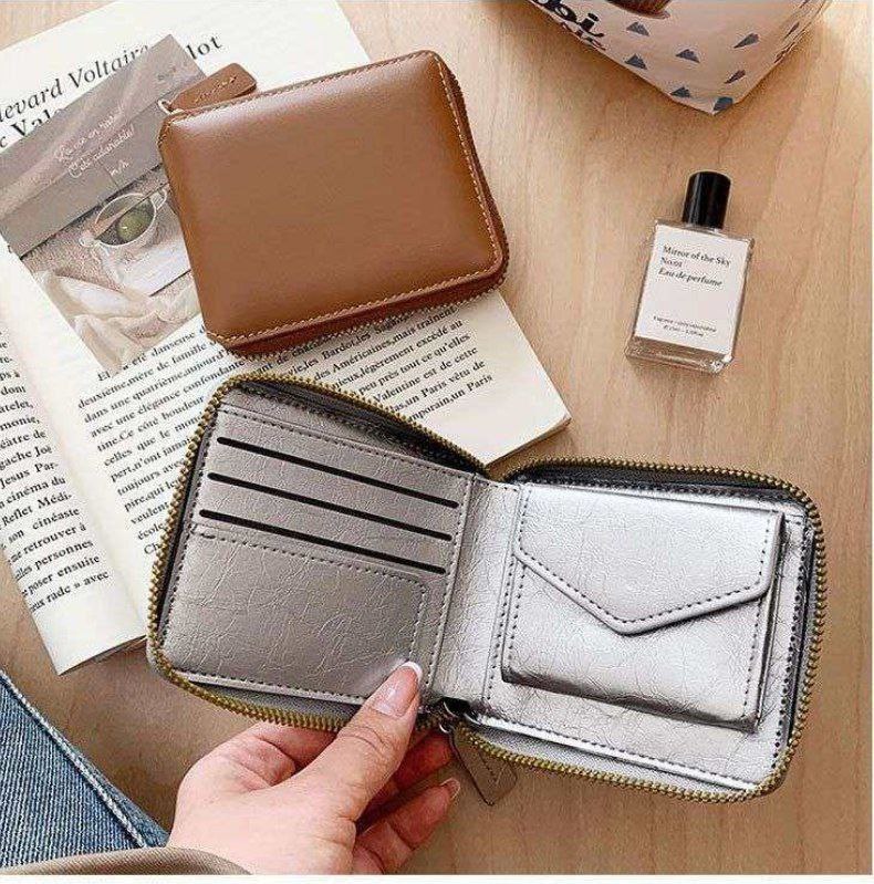 SlimVault – Premium Card Holder