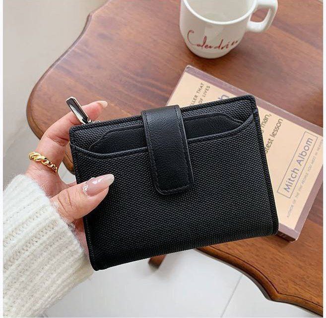 Elegant Multi-Compartment Leather Wallet S1