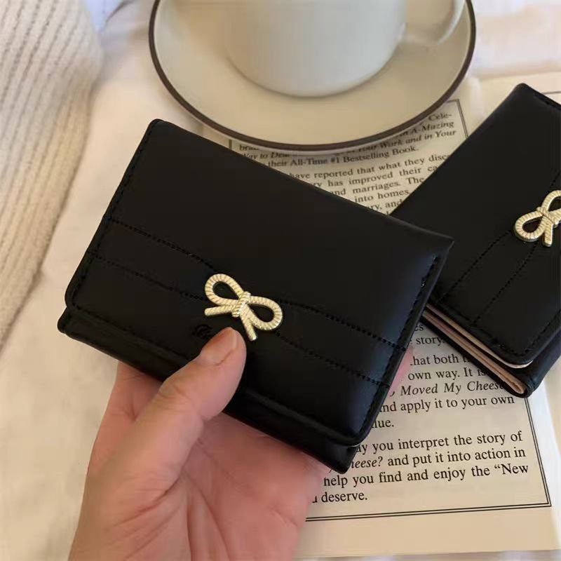 Small Leather Wallet & Card Holder S1