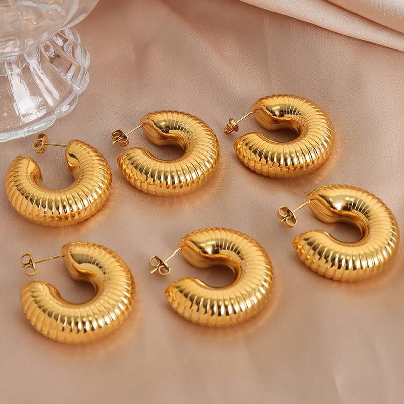 Lightweight Hollow Chinese Gold Earrings – Real Gold Plated S1