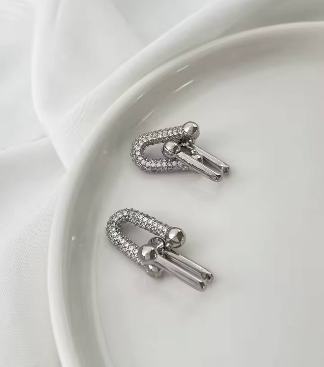 Tiffany Stud Earrings – Gold Plated with Zircon Stones S1