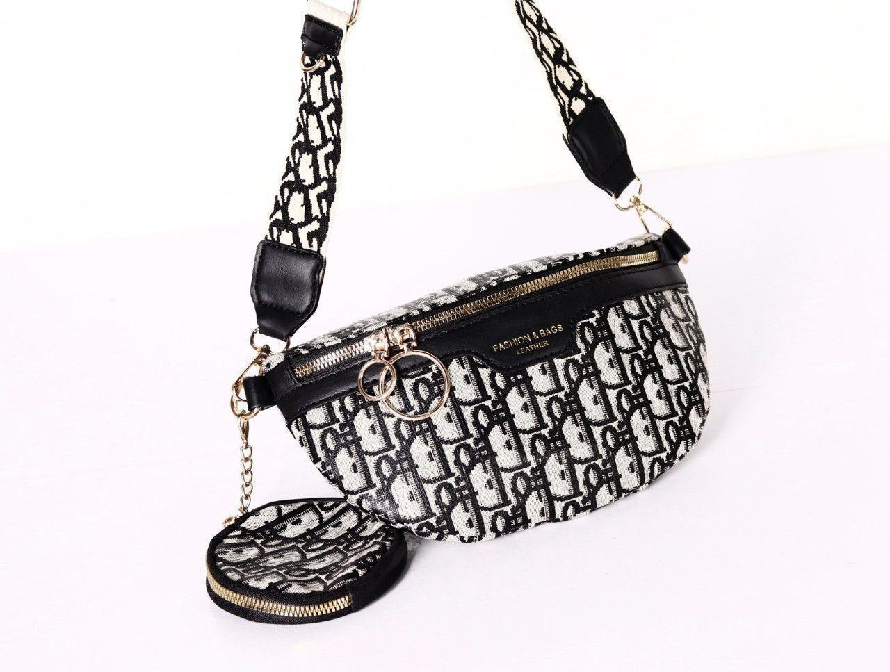 Medium Imported Leather Bag S1         Code : 1272