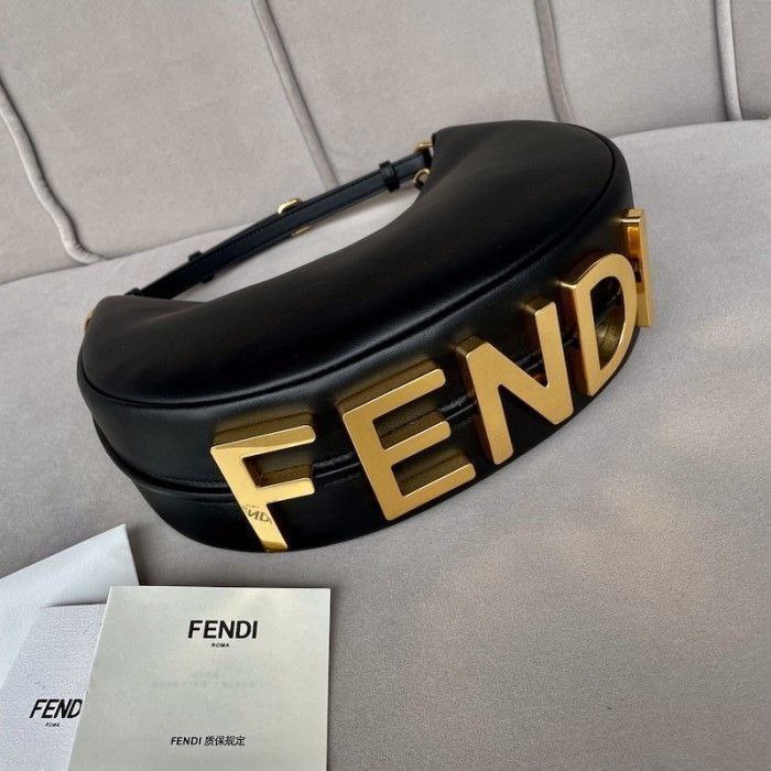 FENDI Italian Luxury Crossbody & Shoulder Bag S1        Code : S366