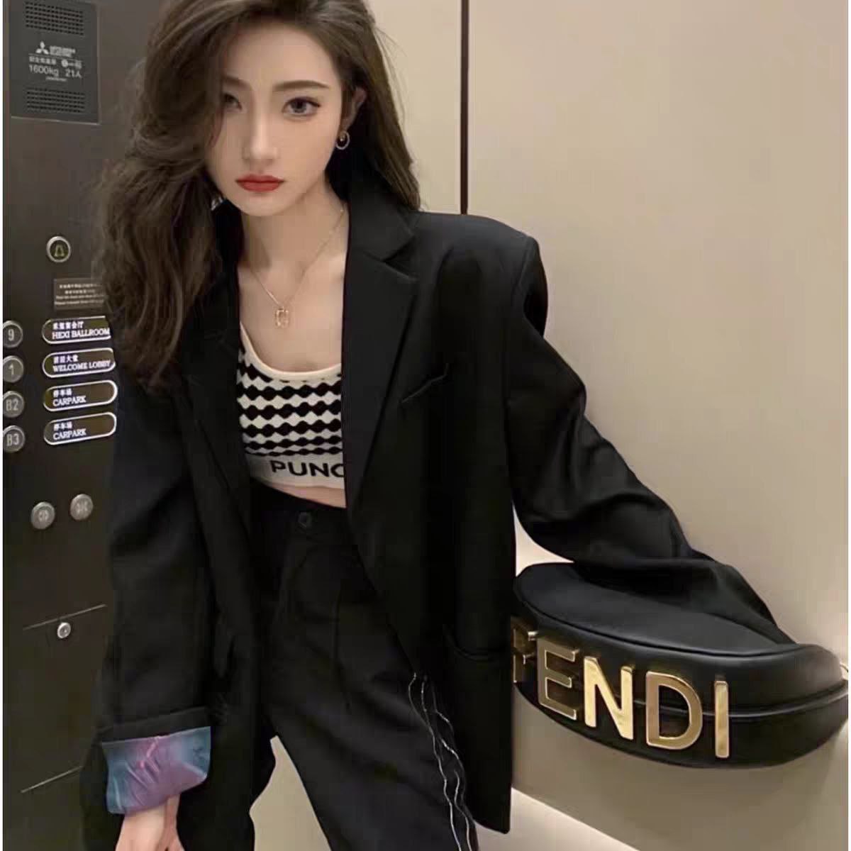 FENDI Italian Luxury Crossbody & Shoulder Bag S1        Code : S366