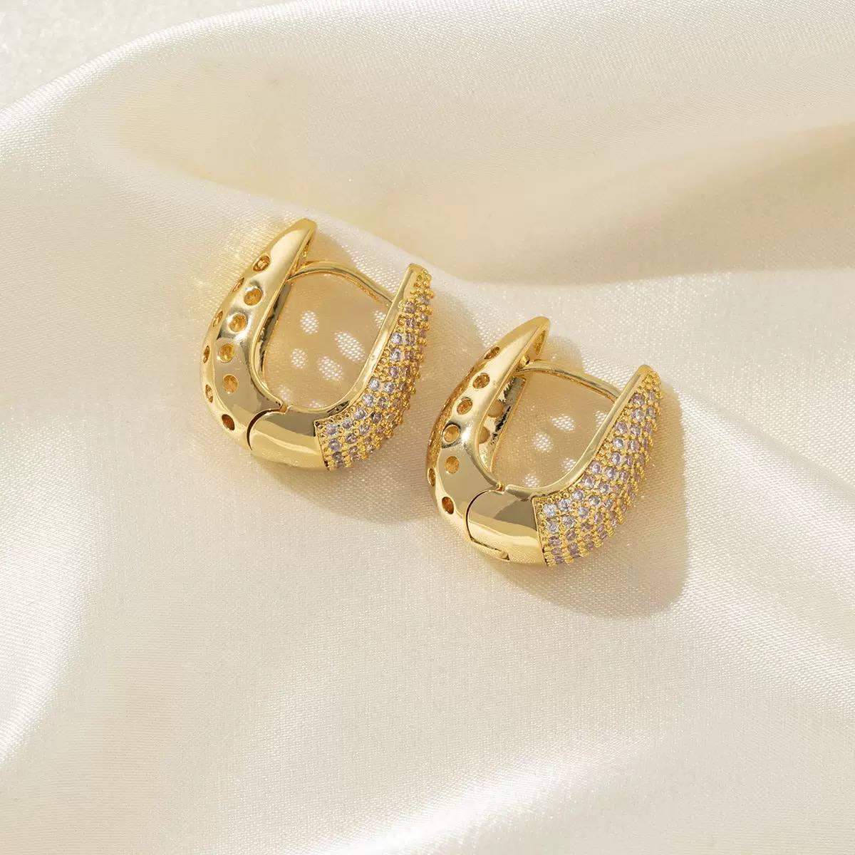 Zircona Nine Rows Stud – Chinese Gold Mini Zircon Earring S1