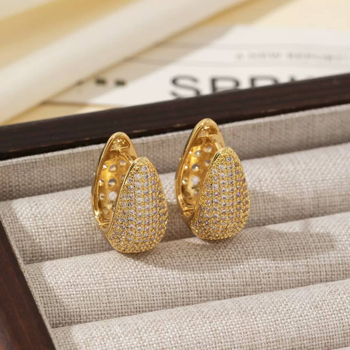 Zircona Nine Rows Stud – Chinese Gold Mini Zircon Earring S1