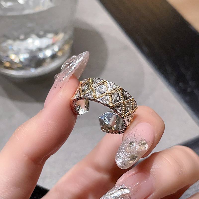 Gold Plated Zircon Adjustable Ring – Free Size S1