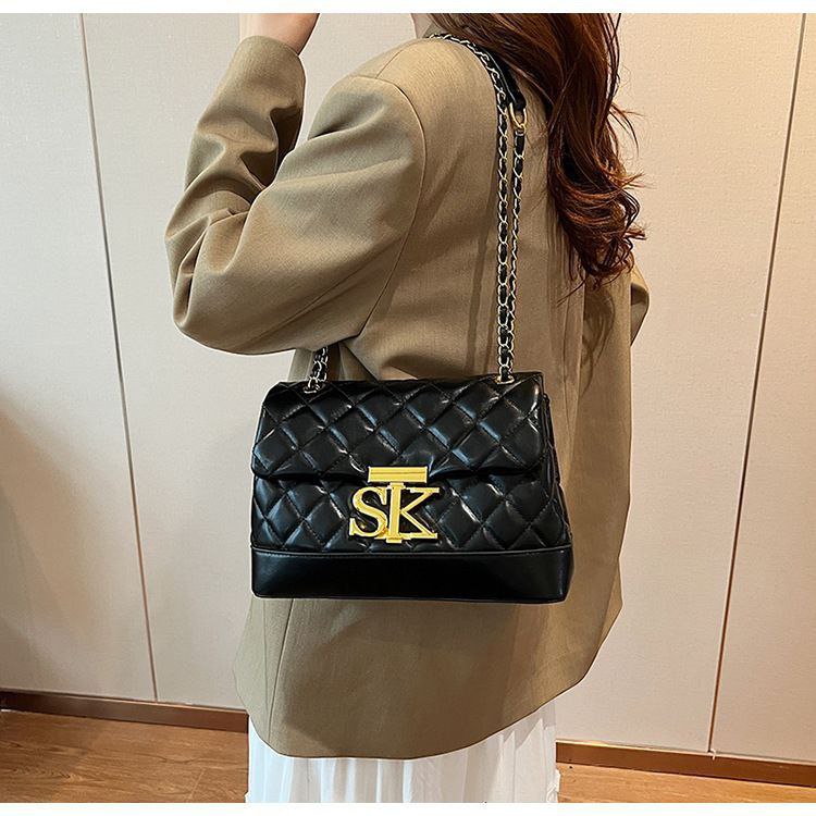 Imported Crossbody Bag – Premium Leather Material | Spacious Interior S1       Code : 1706