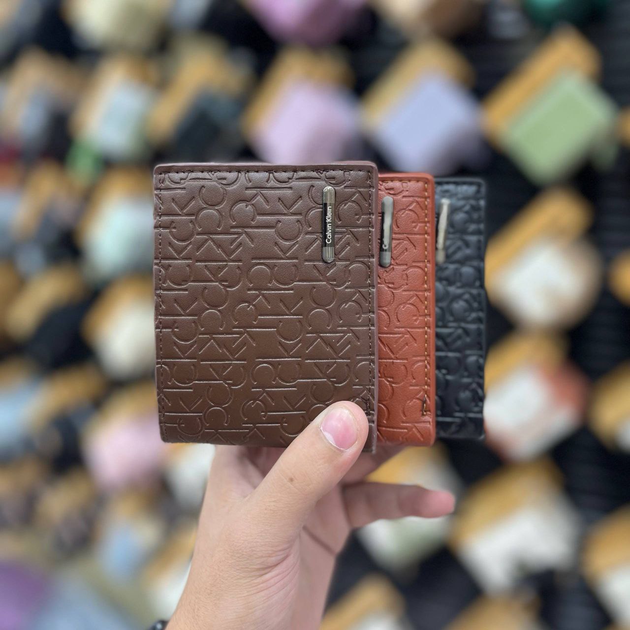 Calvin Klein Men’s Leather Wallet – Premium Quality S1