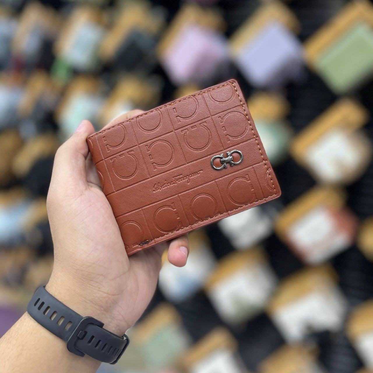 Salvatore Ferragamo Men’s Leather Wallet – Premium Quality S1