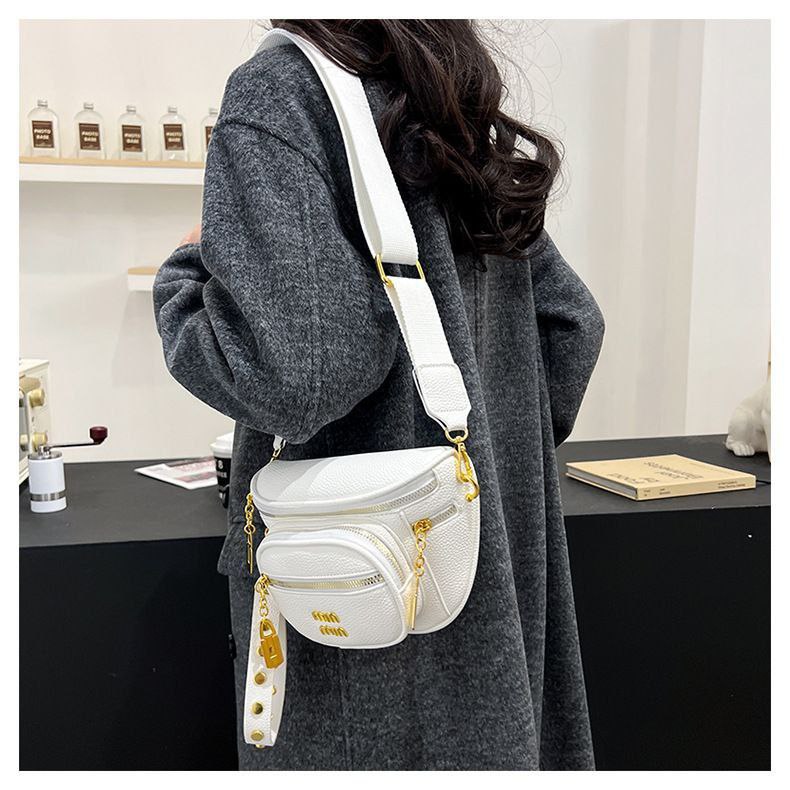 MIU MIU Shoulder Bag – Premium Material & Elegant Design S1               Code : 1531