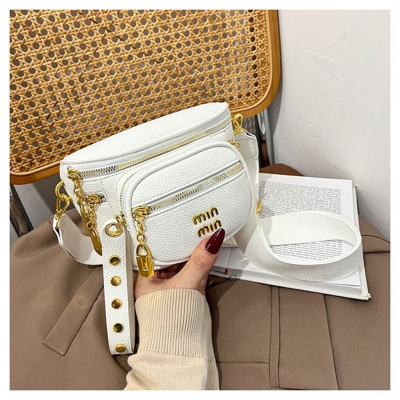 MIU MIU Shoulder Bag – Premium Material & Elegant Design S1               Code : 1531