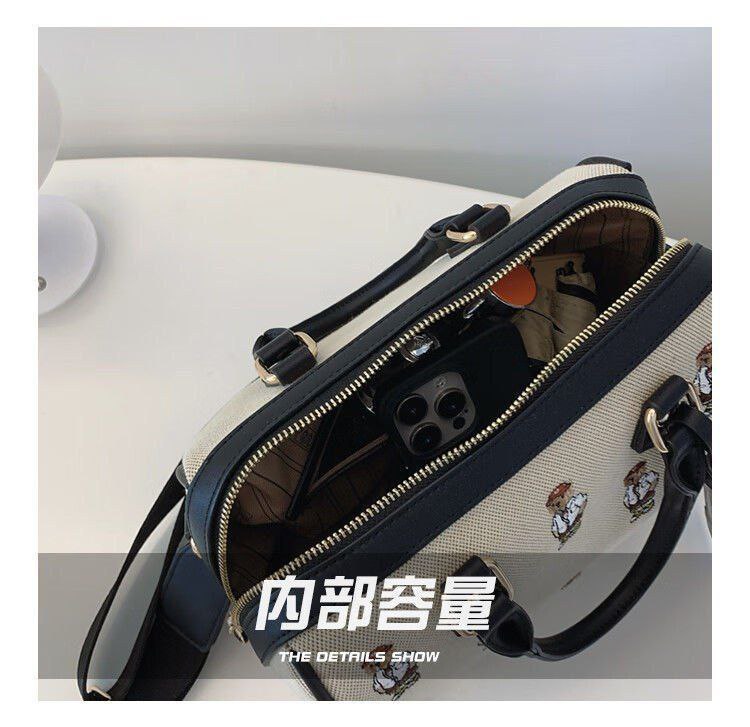 Gobelin Crossbody Bag – Elegant Fabric & Spacious Interior S1               Code : 1627